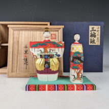 【売約済】＜平野千里＞木彫極彩色 「三輪雛」（HP844）